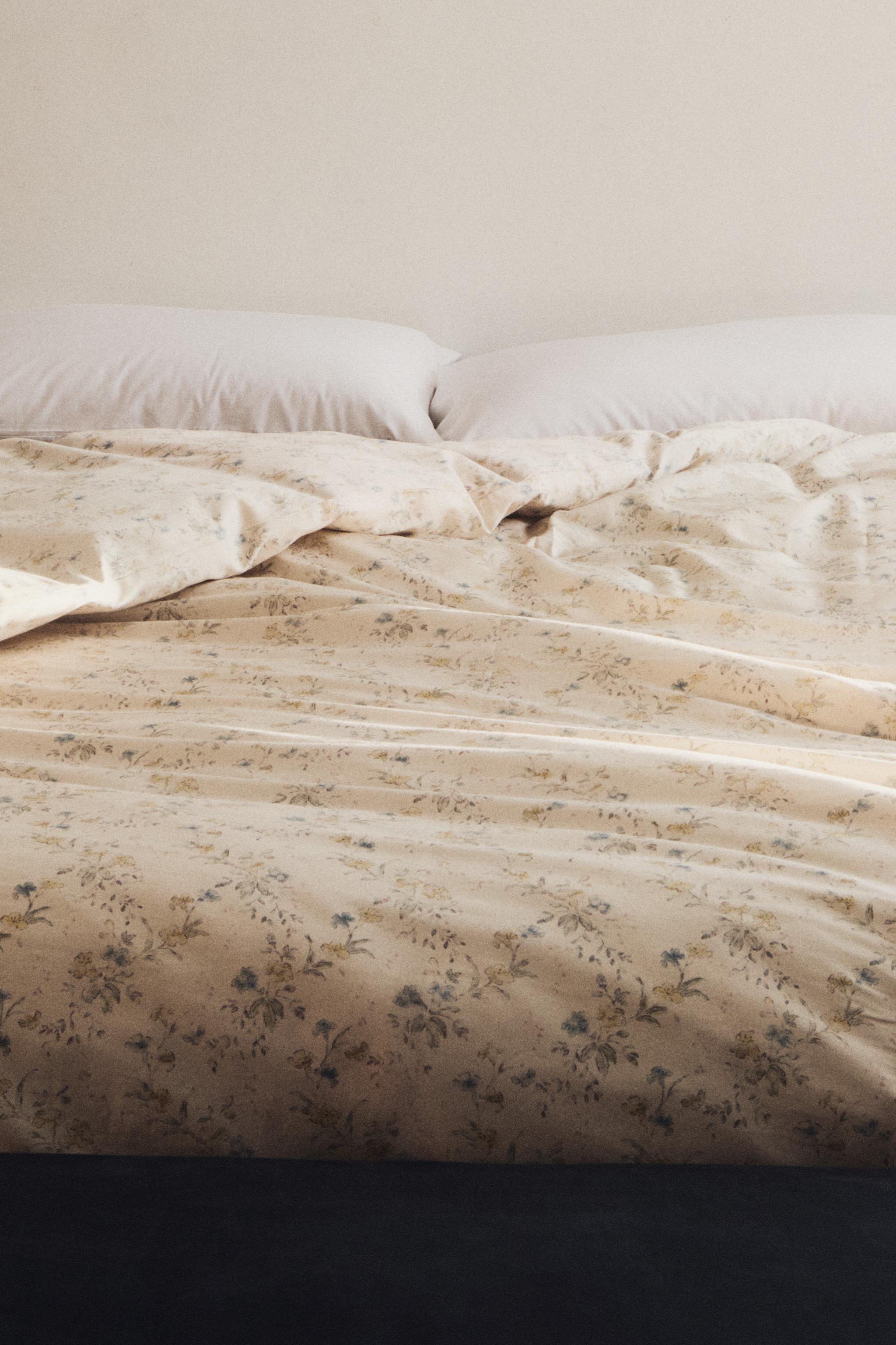 FLORAL PRINT SATEEN DUVET COVER (300 THREAD COUNT)