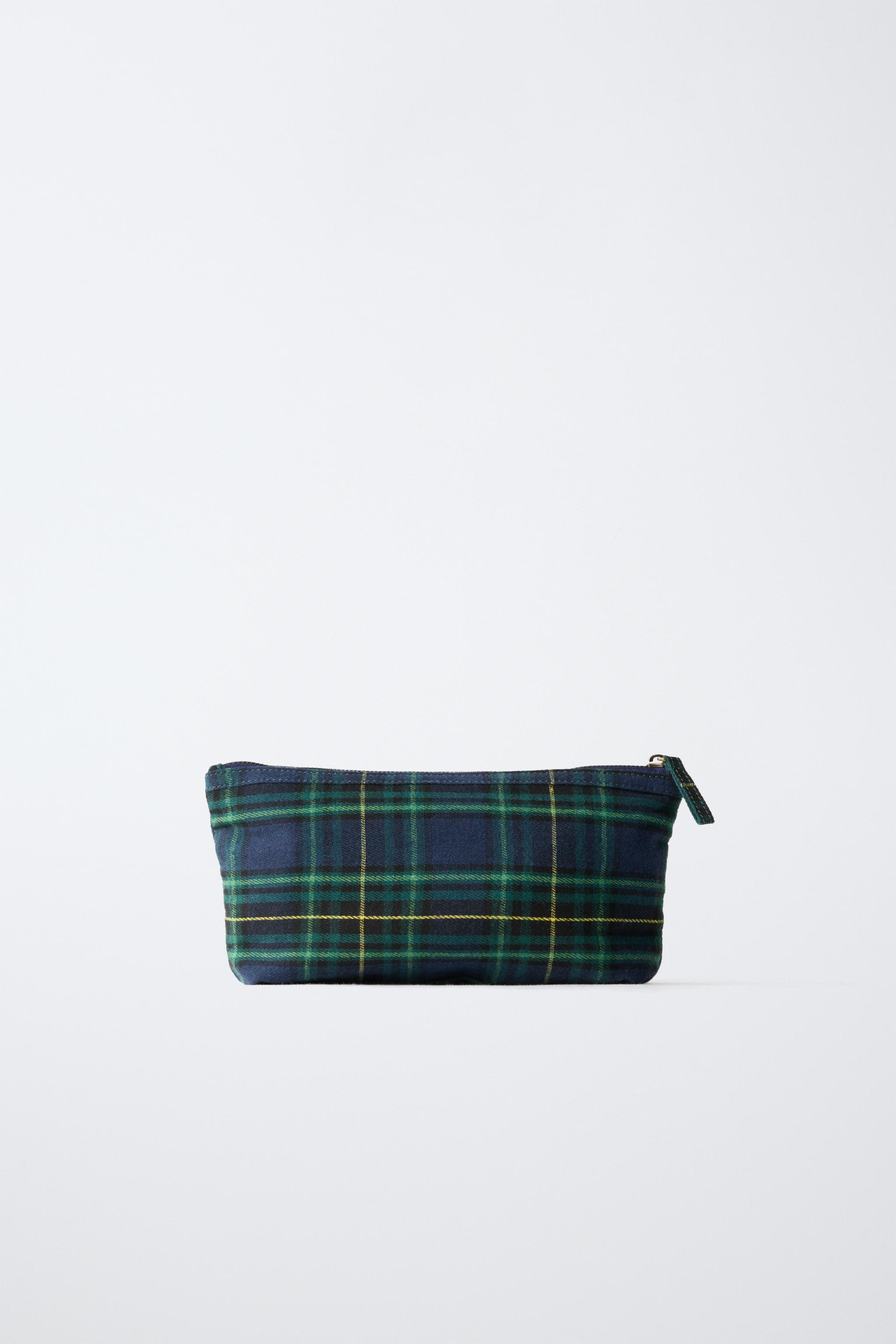 PLAID TOILETRY BAG