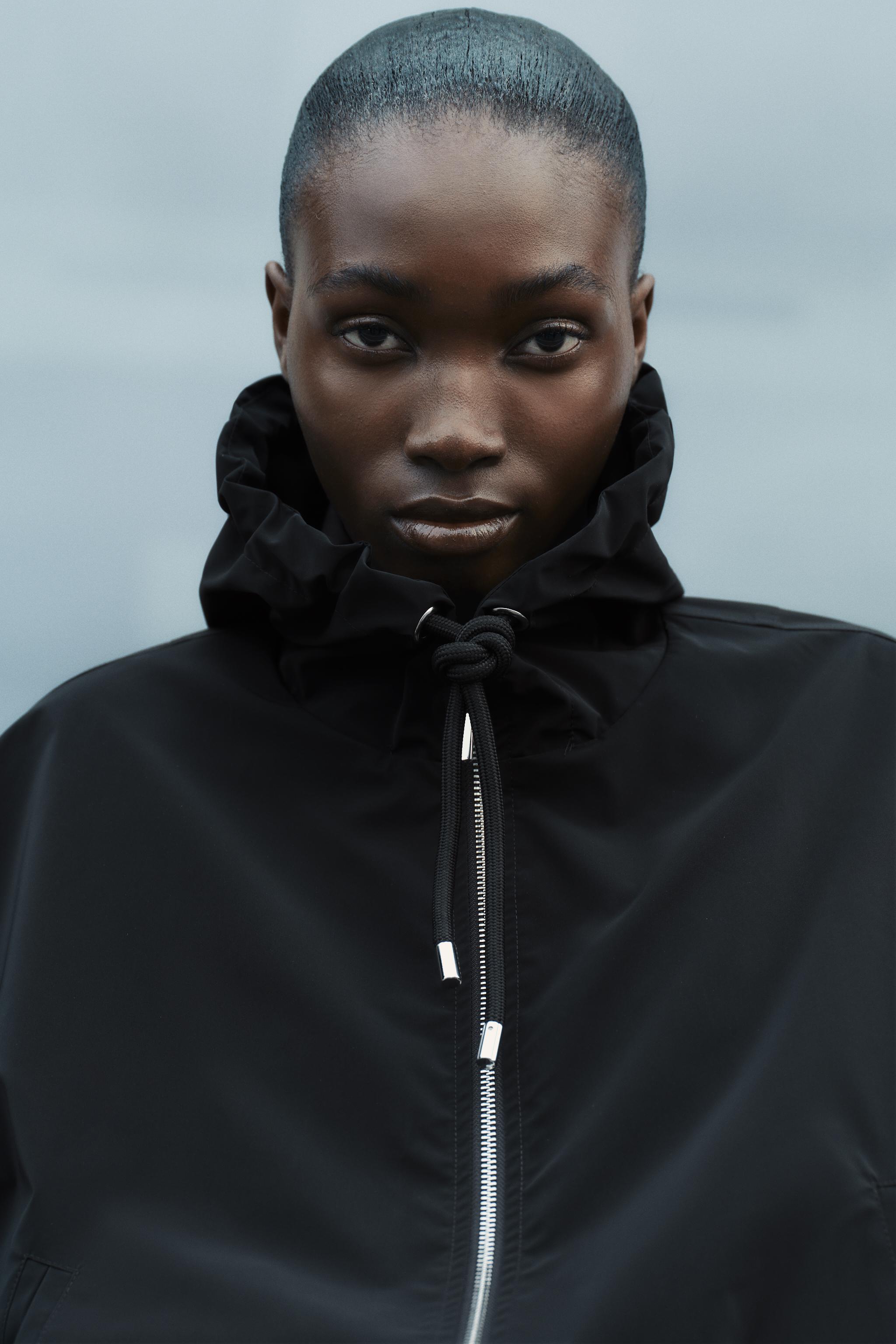 BLOUSON A CAPUCHE Noir ZARA France