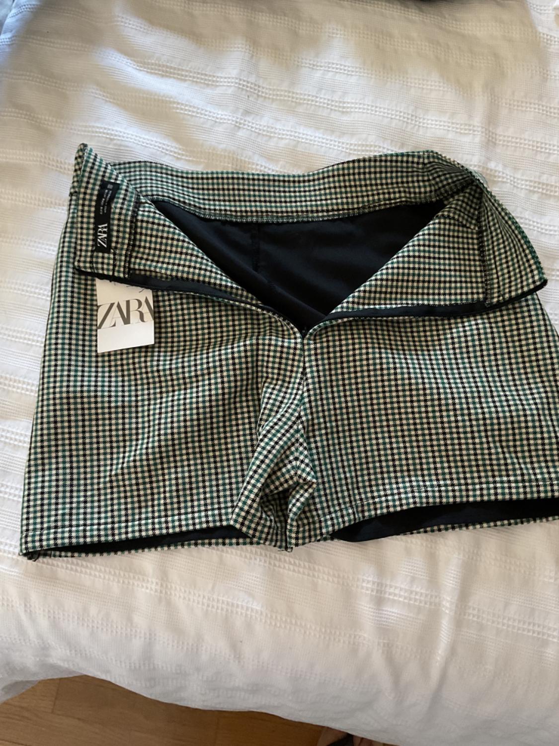 CHECKED BERMUDA SKORT - Image 3