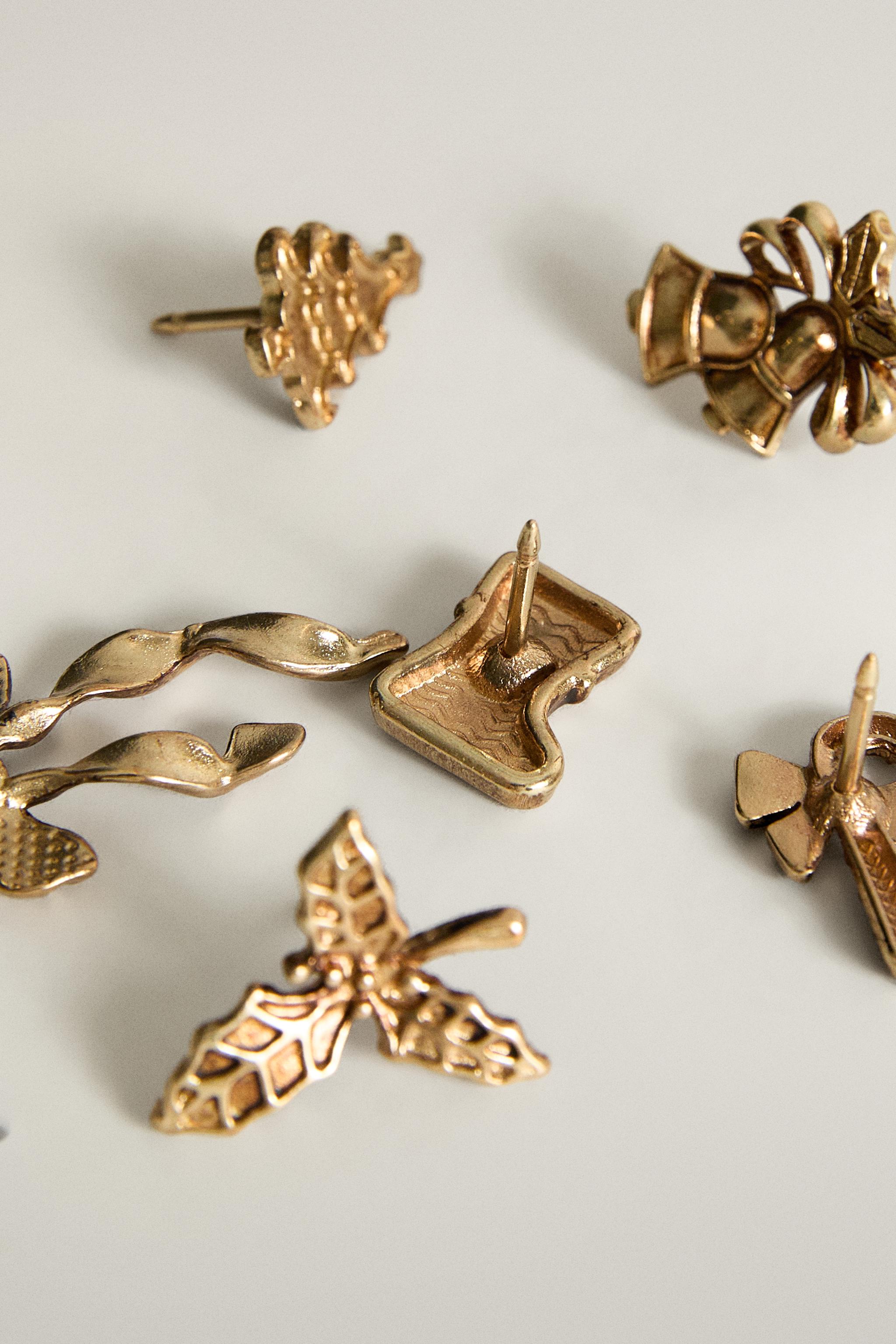 PACK OF 6 CHRISTMAS CANDLE PINS
