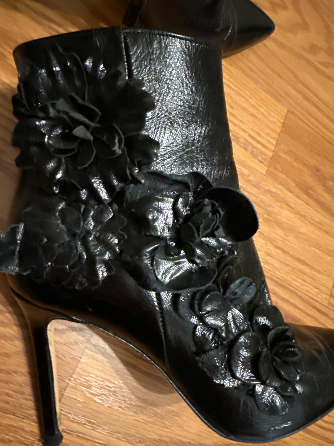 LEATHER BOOTIES - Image 6