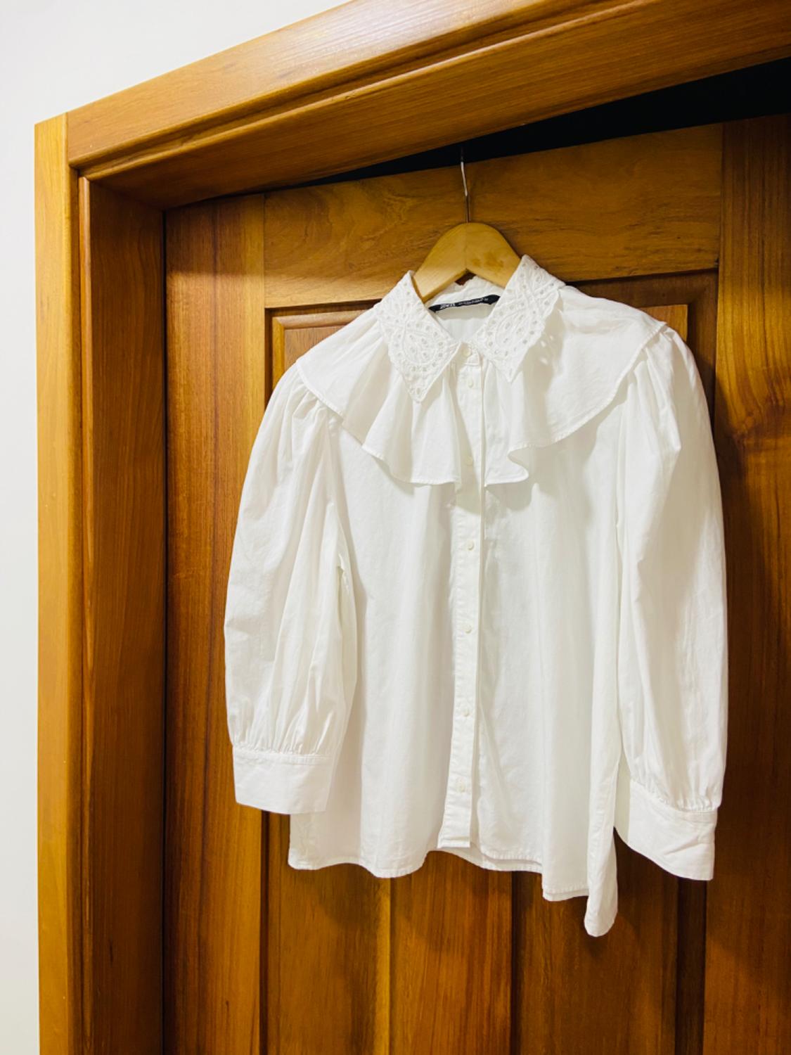 EMBROIDERED RUFFLED TOP - Image 2