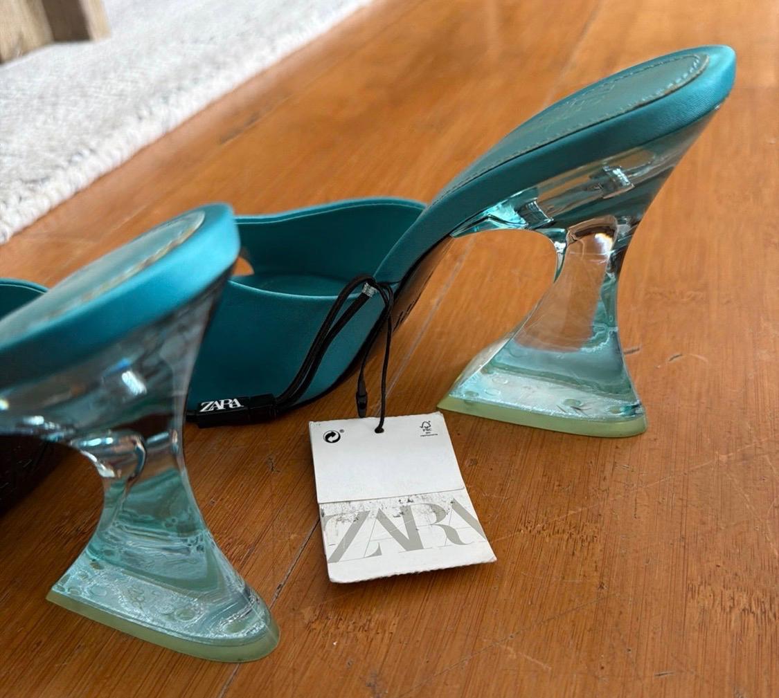 TURQUOISE HEELS - Image 4