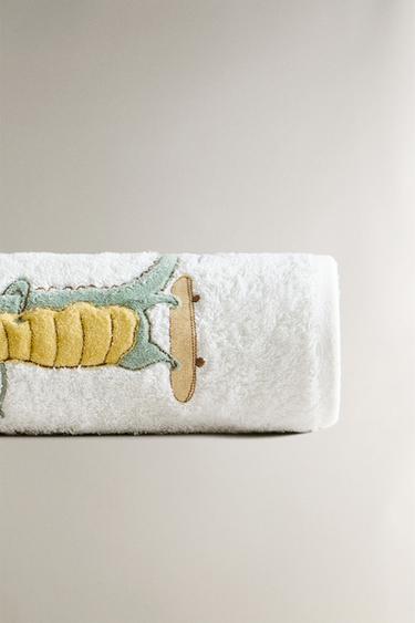 CHILDREN'S CROCODILE BATH TOWEL - Light blue by Zara - Image 2