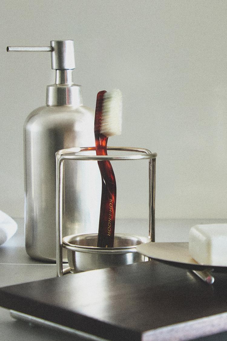 歯ブラシホルダー浴室用化粧ブラシ収納 5 スロット 2 吊り下げ穴バスルームアクセサリー浴室カウンターオーガナイザー - AliExpress  歯ブラシホルダー、バスルーム用歯ブラシホルダー、子供用歯ブラシホルダー排水、4スロット歯ブラシと歯磨き粉ホルダー収納キャディ、シャワ バスルームアクセサリーセット 5点プラスチックギフトセット トイレブラシホルダー、歯ブラシホルダー、歯ブラシカップ、ソープディスペン