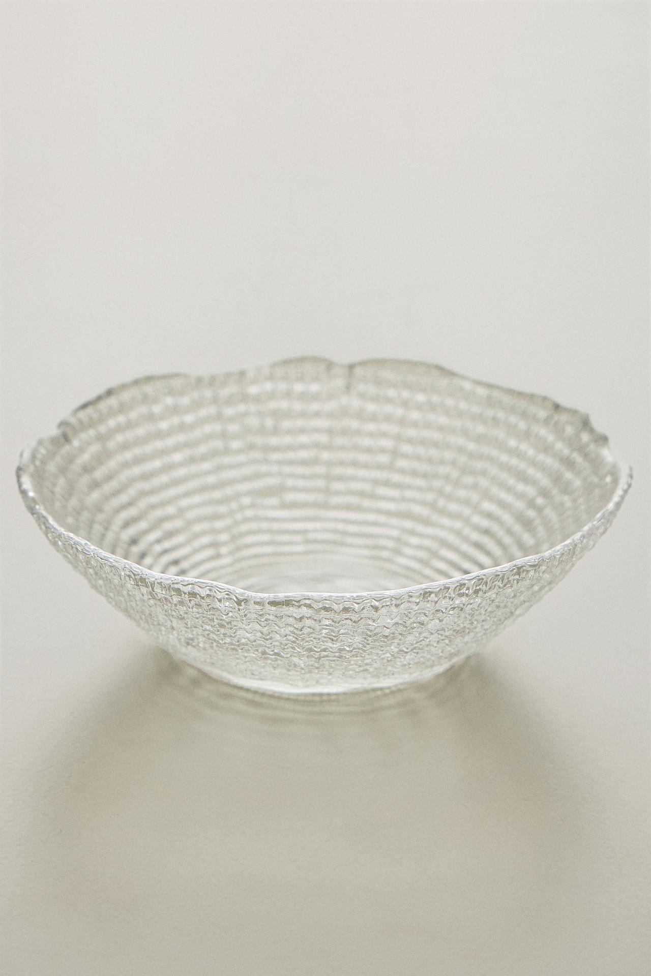 GLASS BOWL WITH RAISED DESIGN — Transparent