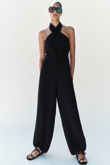 MONO LARGO HALTER BOMBACHO - Negro de Zara