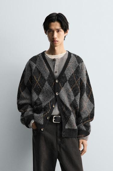 DIAMOND JACQUARD CARDIGAN - Black by Zara