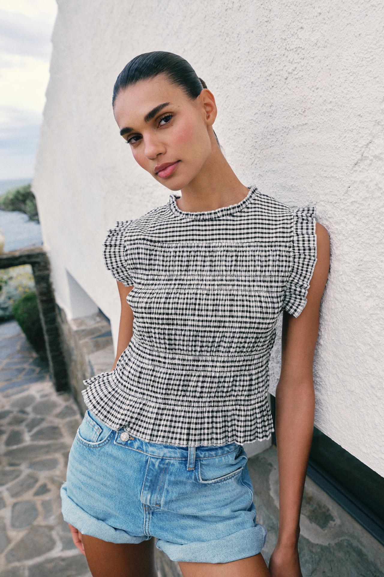 GINGHAM SMOCKED TOP — Brown / Ecru