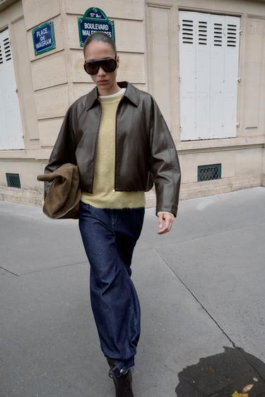 ÁO KHOÁC BOMBER GIẢ DA - Màu nâu đậm từ Zara