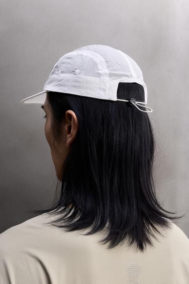 LIGHTWEIGHT TECHNICAL CAP - 990 by Zara - Image 1