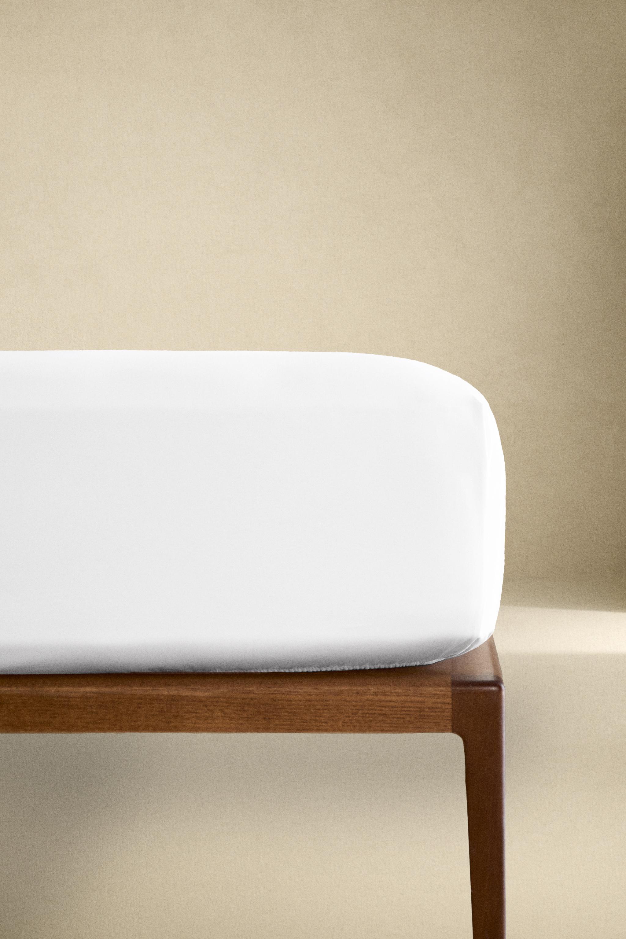 THICK SATEEN FITTED SHEET | 11.8" (300 THREAD COUNT)