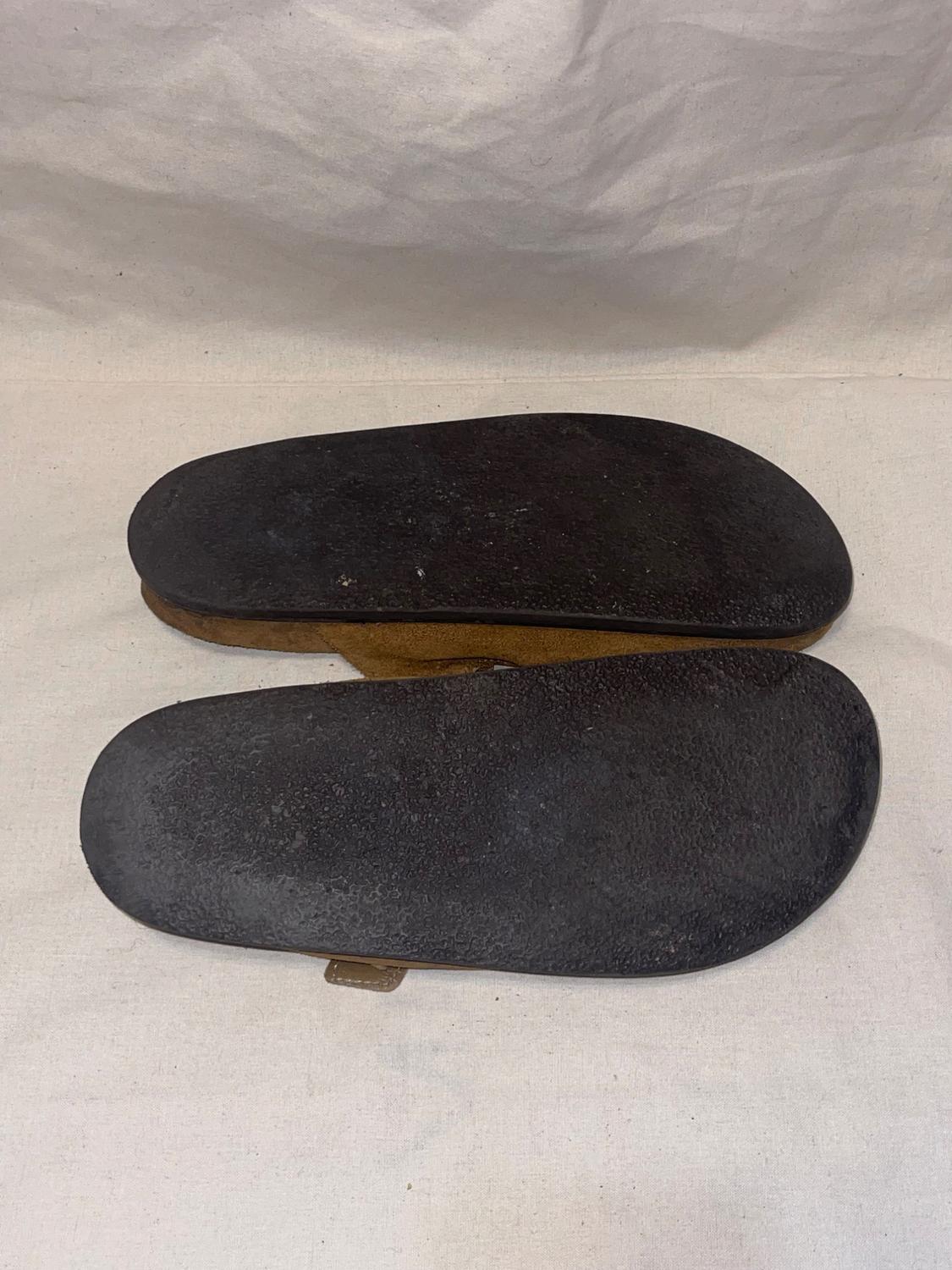 BROWN LEATHER BUCKLE CLOGS - Image 2