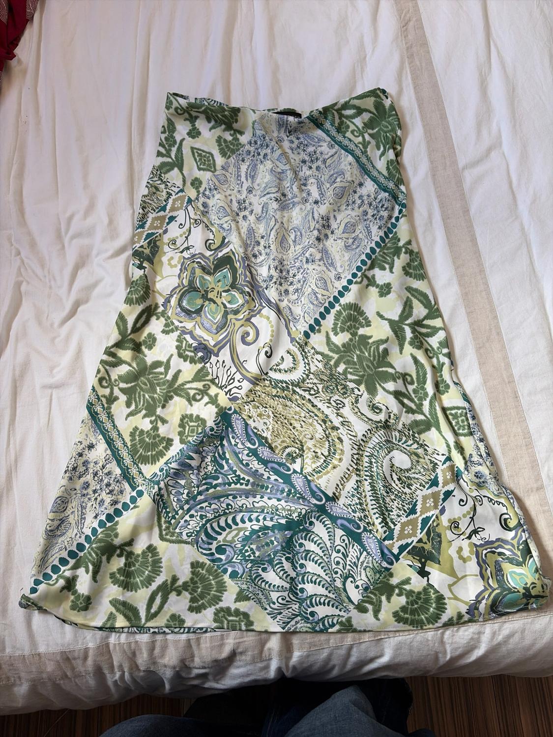 PRINTED SATIN MIDI SKIRT - Image 2