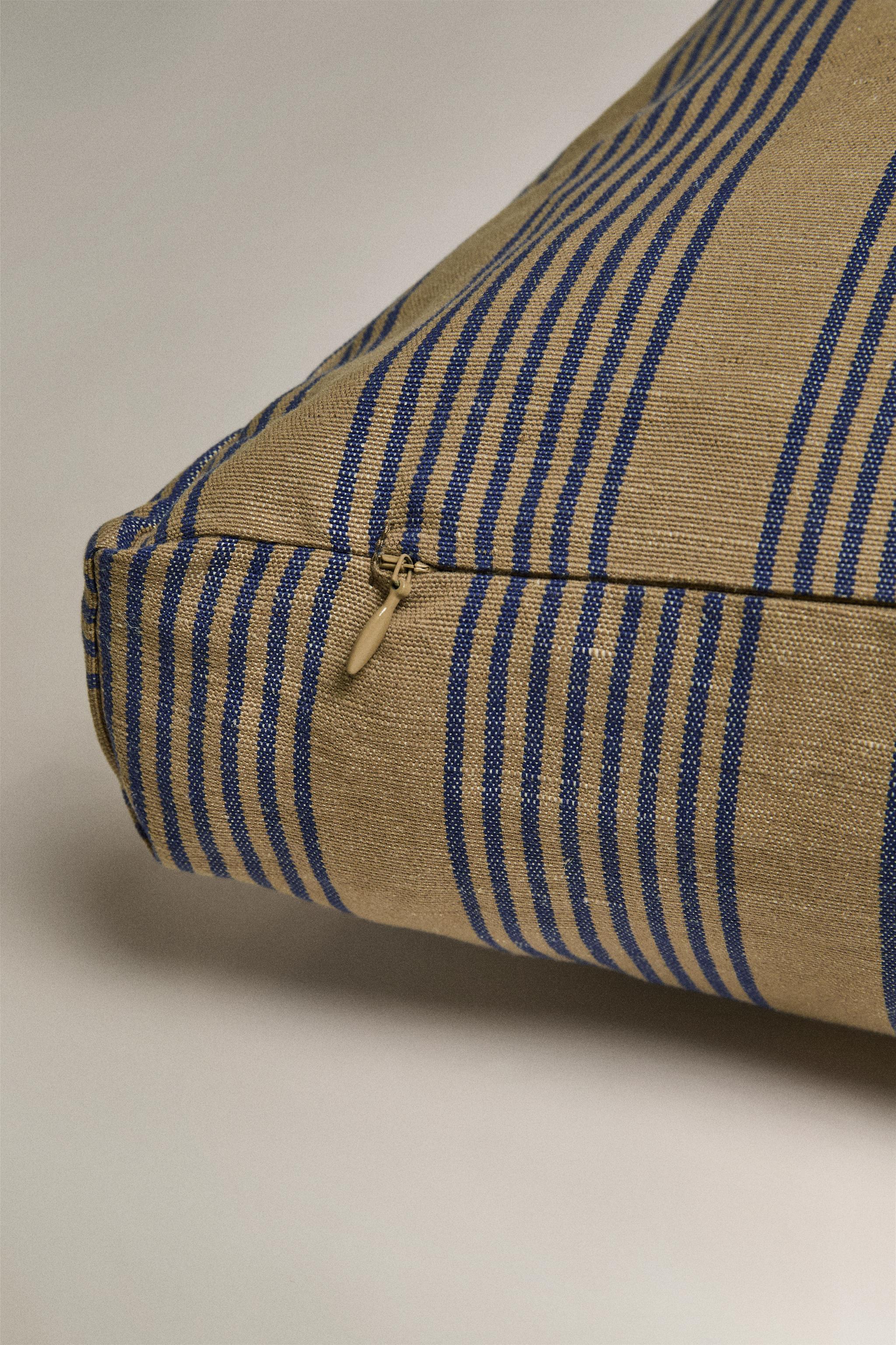 STRIPED BENCH SEAT CUSHION