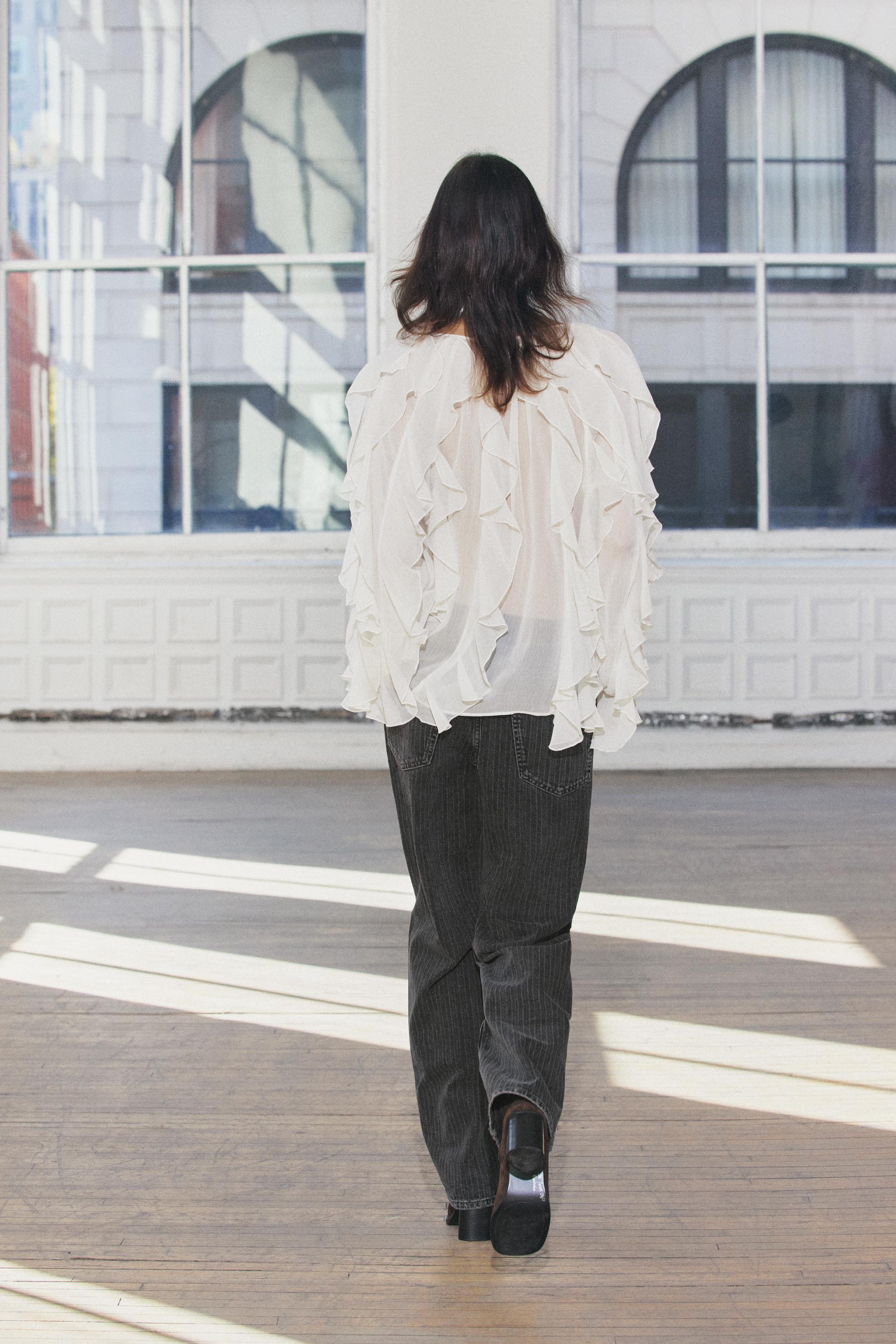 最後価格！mikiosakabe Ruffled Blouse
