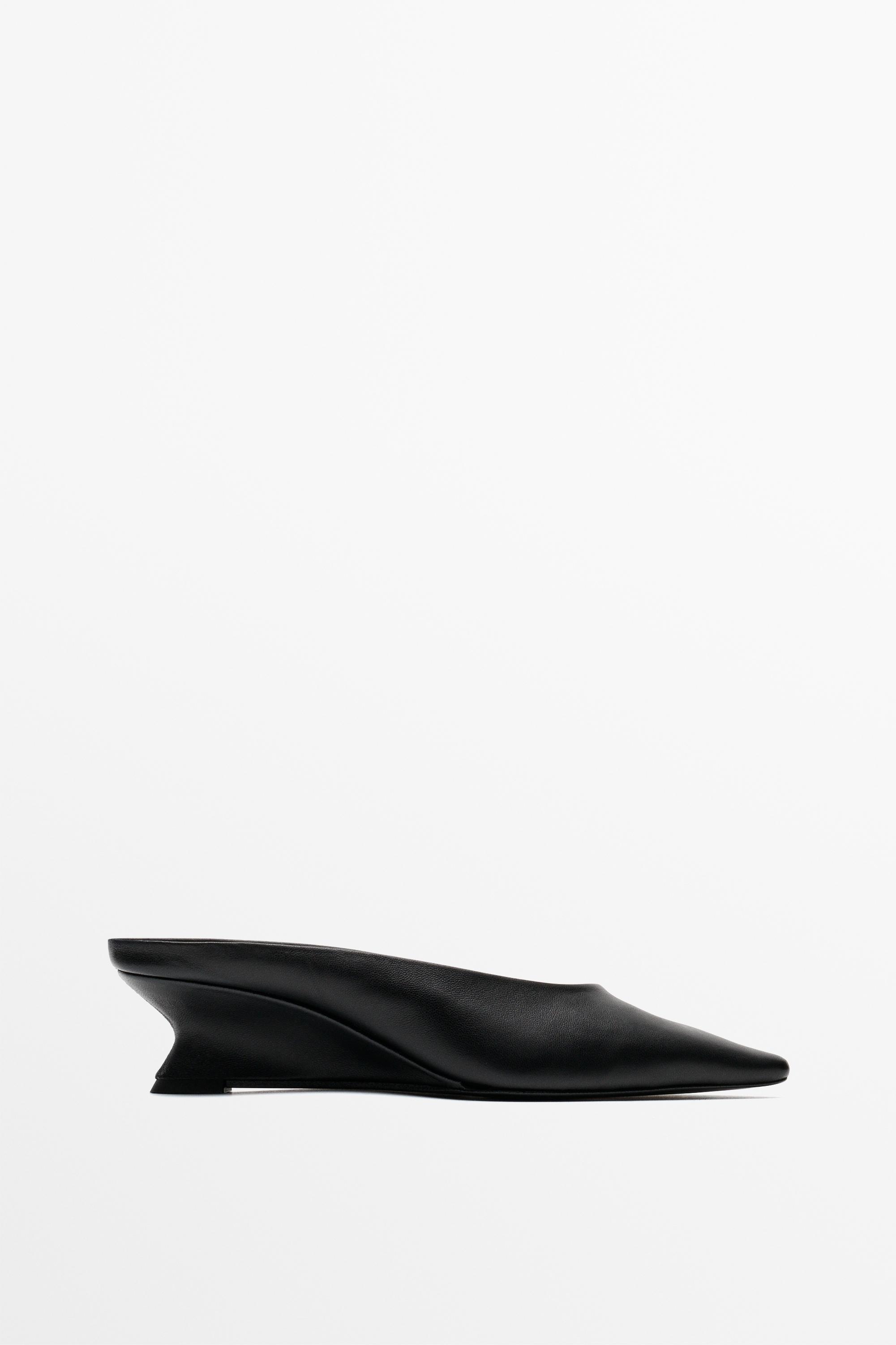 Wedge heel mule shoe — Black
