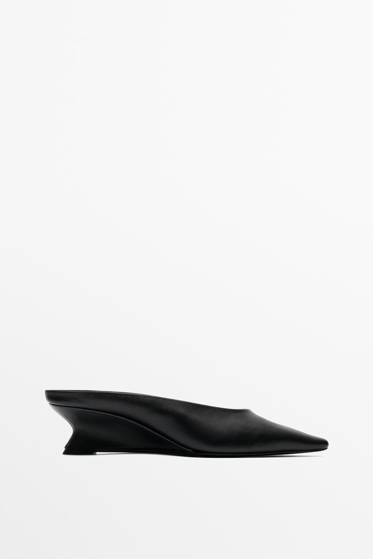 Wedge heel mule shoe — Black