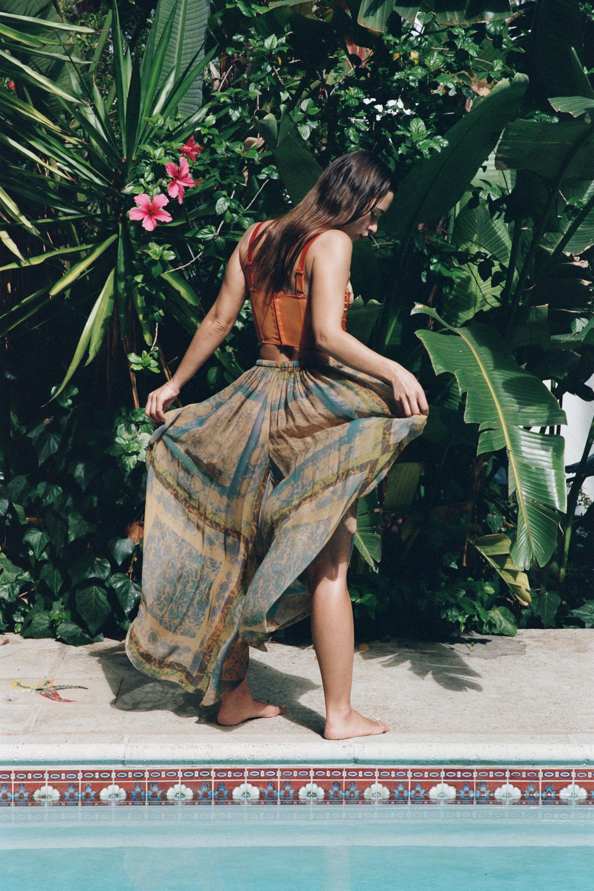 PRINTED VOLUME PANTS WITH VENTS