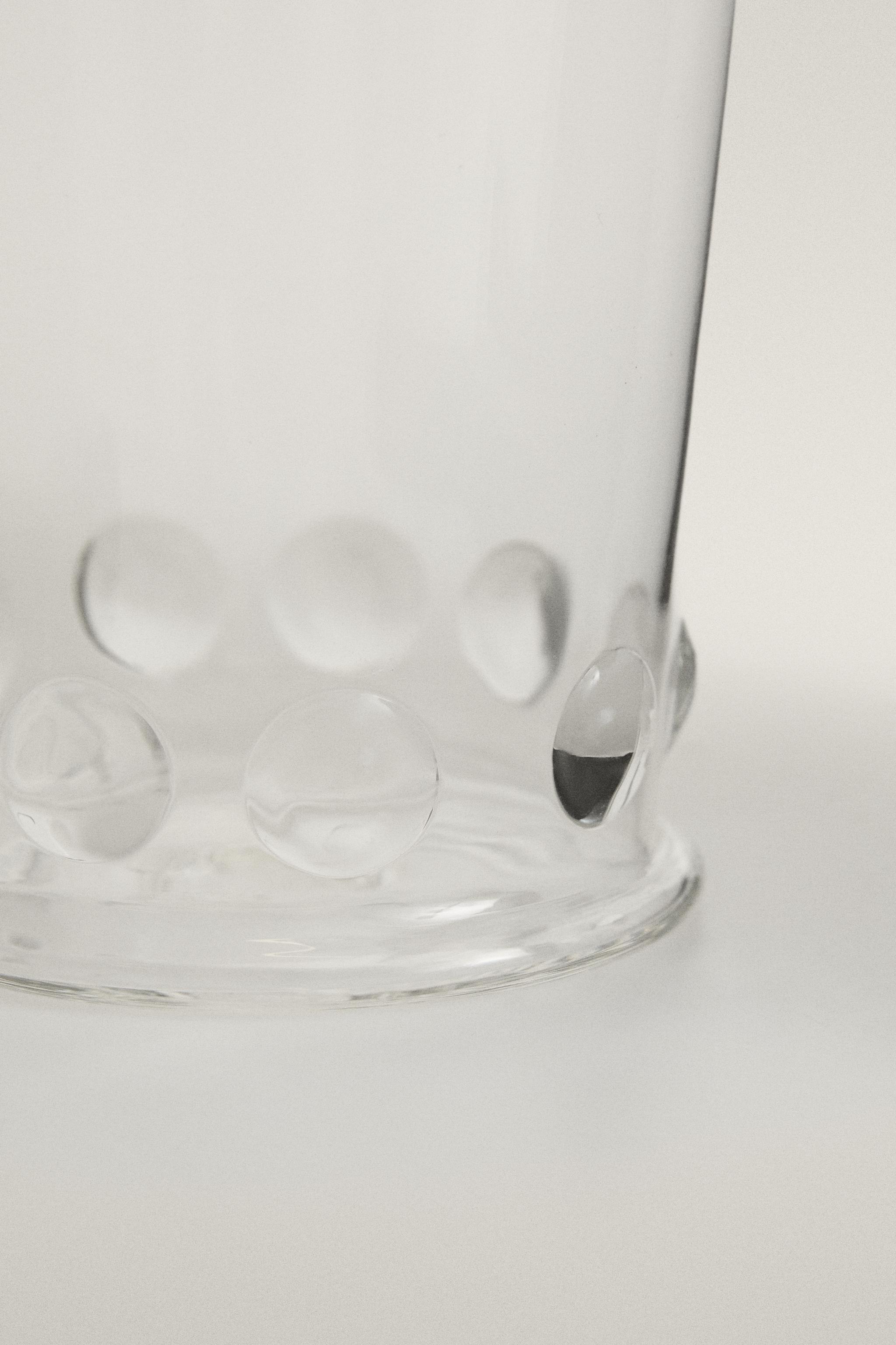 BOROSILICATE GLASS TUMBLER WITH RAISED DOTS