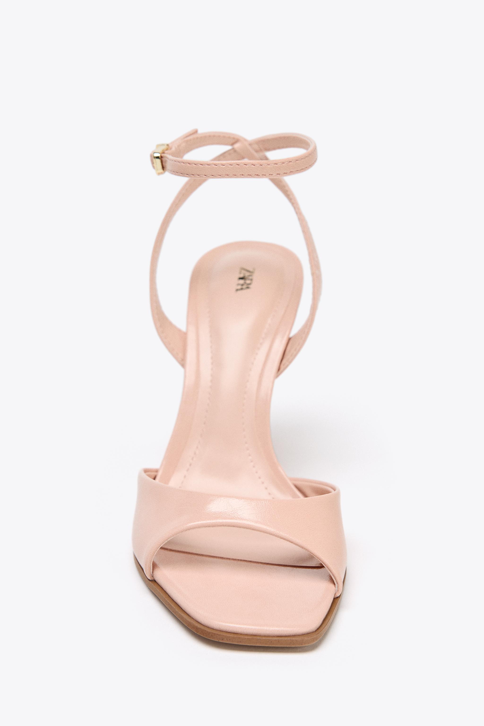 あんな　 Zara Leather Strappy WideHigh Heeled Sandals Vanilla Yellow