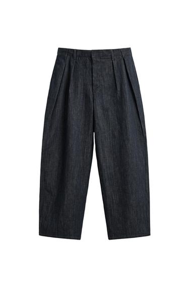 PLEATED WIDE-LEG JEANS
