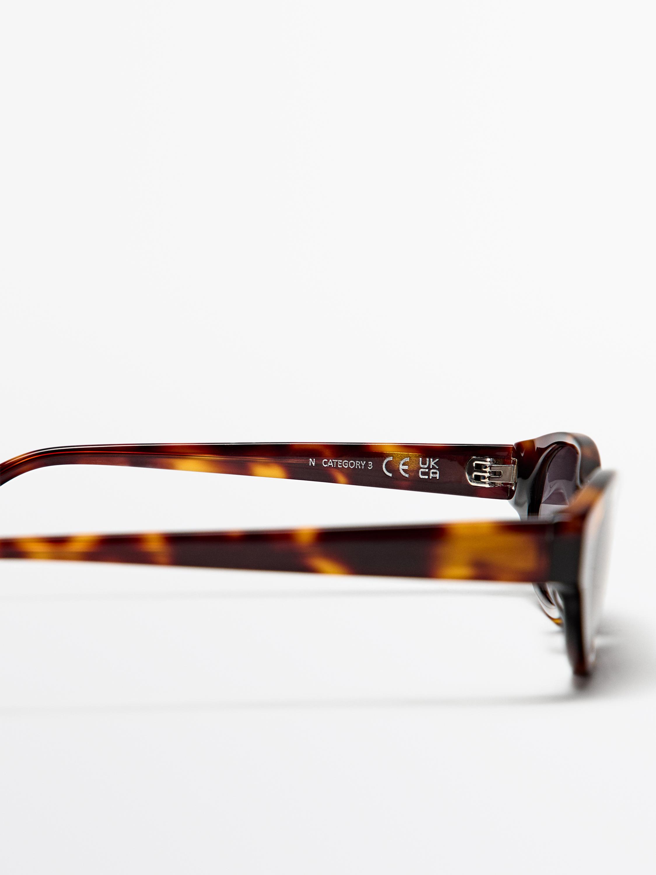 Lunettes de soleil étroites effet écaille