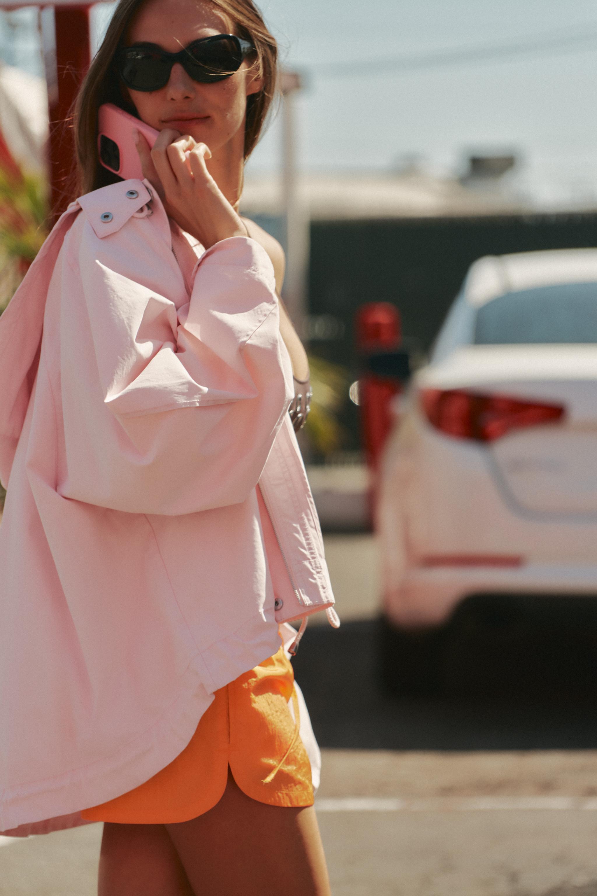 HOODIE WITH ADJUSTABLE HEM