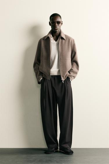 PANTALÓN BALLOON FIT PLIEGUES CINTURÓN - Marrón de Zara - Imagen 0