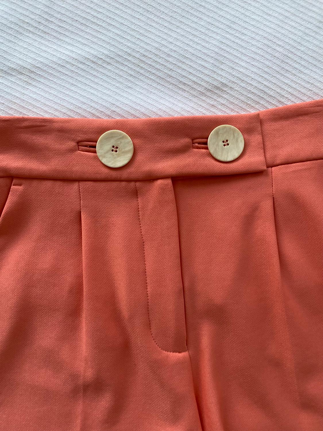 LARGE BUTTONED BERMUDAS - Image 3