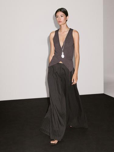 Zara Wide-leg trousers with triple dart detail - Black - Image 0