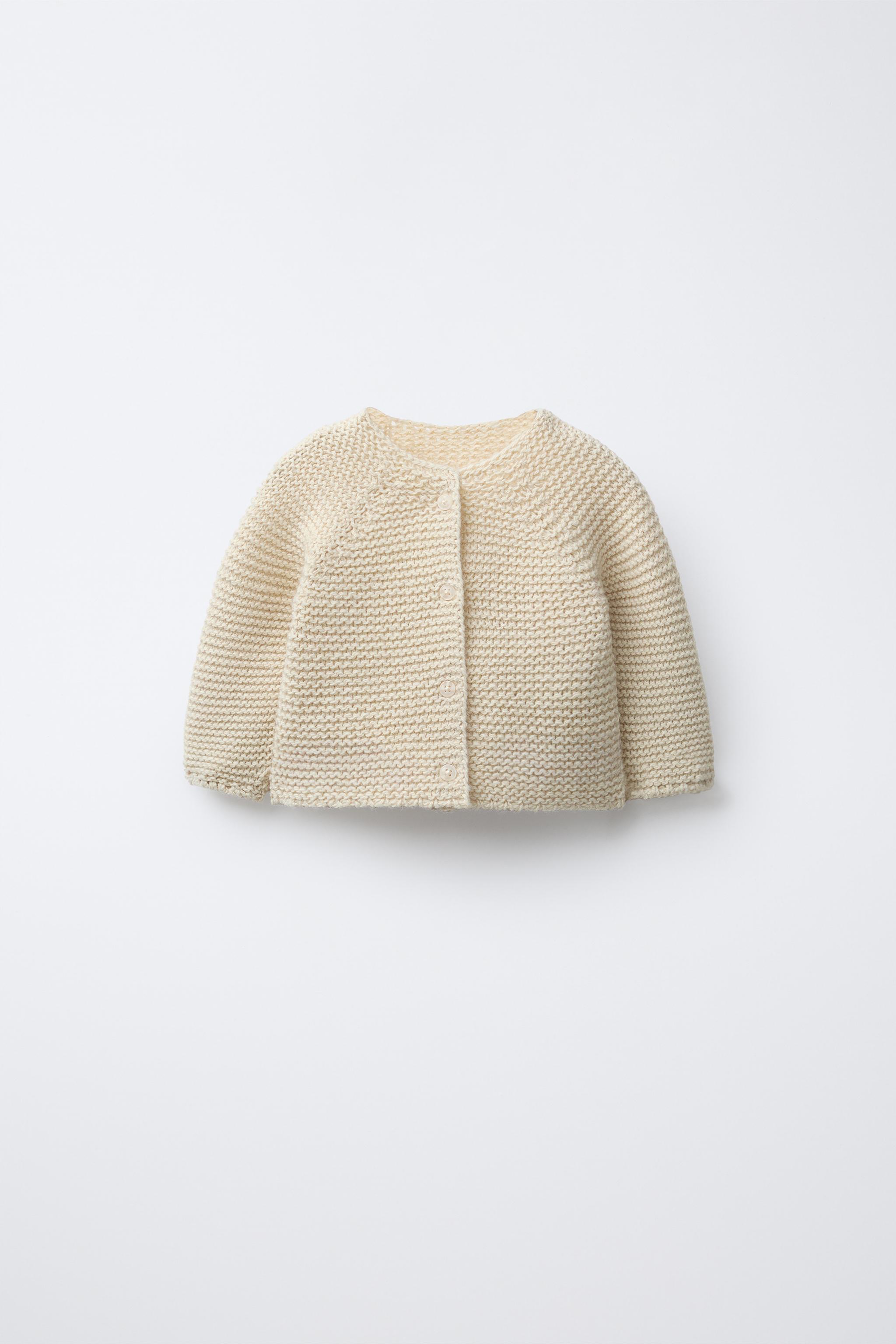 タイムSALE‼️早い者勝ち‼️ZARA ベージュ ニットカーディガン 新品 美品 ZARA ニットカーディガン ベージュ S ゴールドボタン