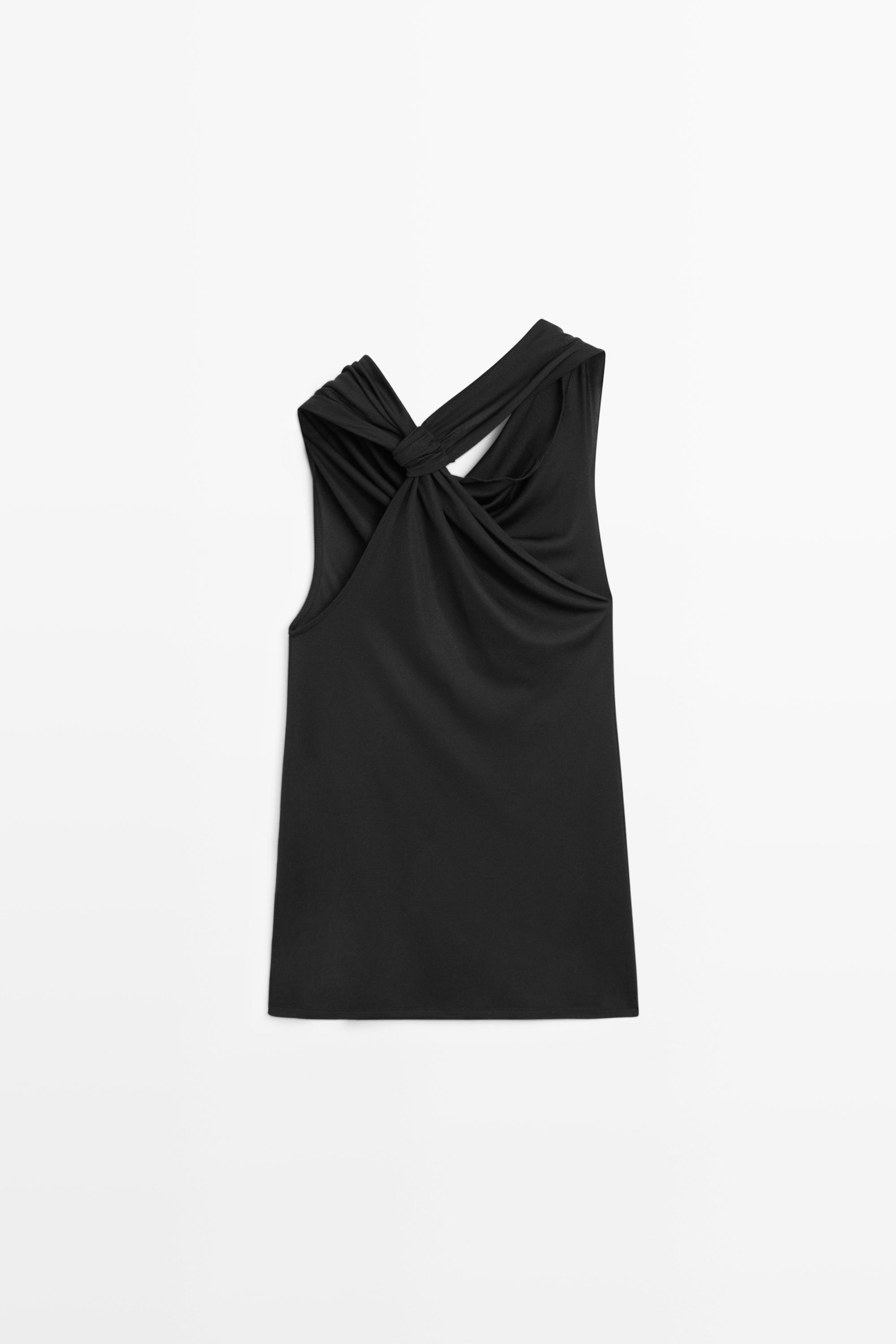 Flowing top with knot detail