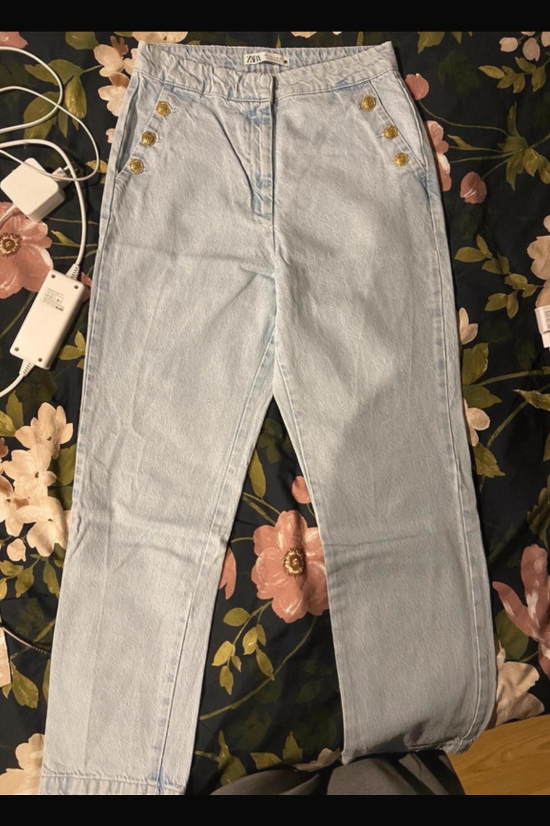 STRAIGHT FIT TROUSERS WITH GOLDEN BUTTONS