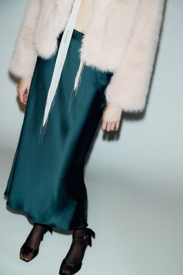 FALDA MIDI SATINADA - Verde pato de Zara