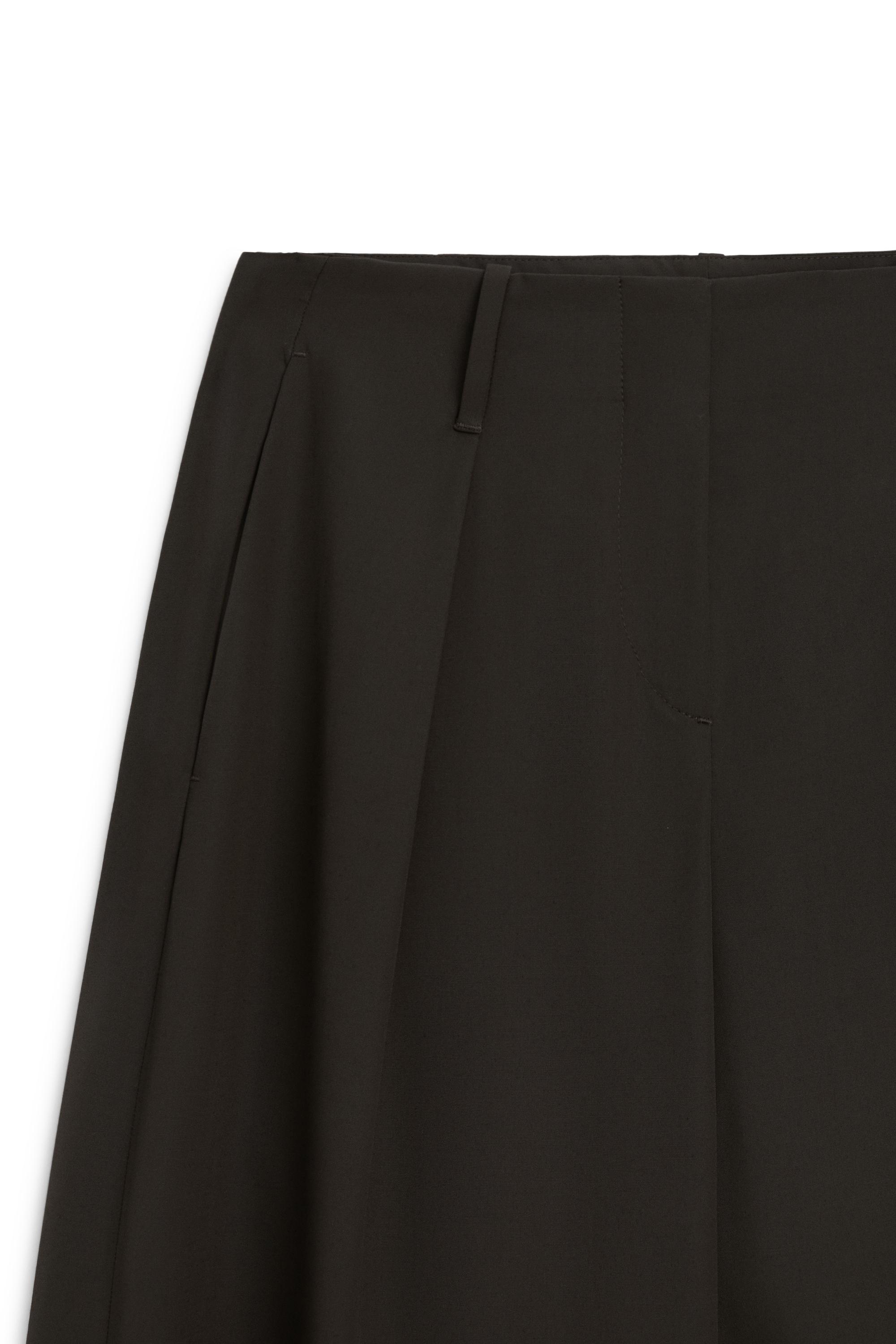 Barrel fit pants with seam detail - LIMITED EDITION