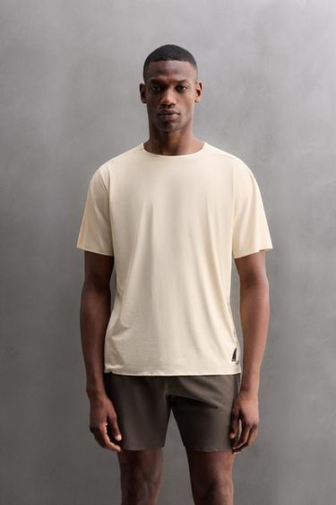 COLOUR BLOCK TECHNICAL T-SHIRT - Oyster-white by Zara
