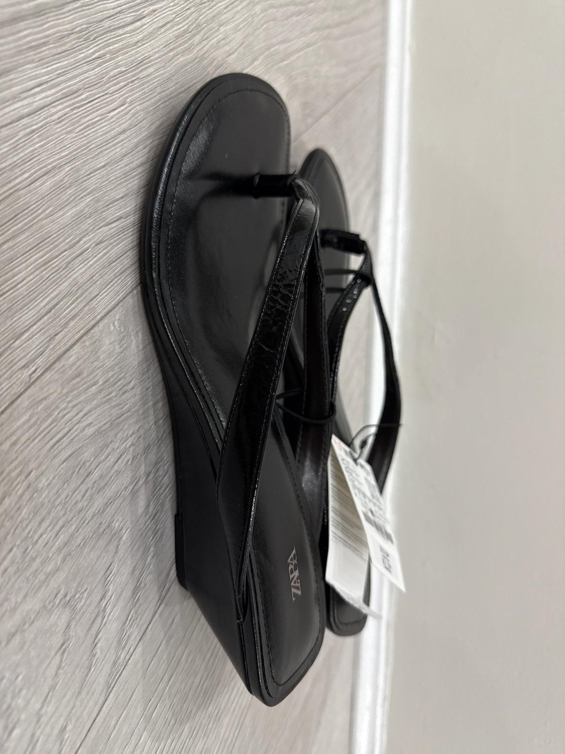 LEATHER WEDGE SANDALS - Image 2