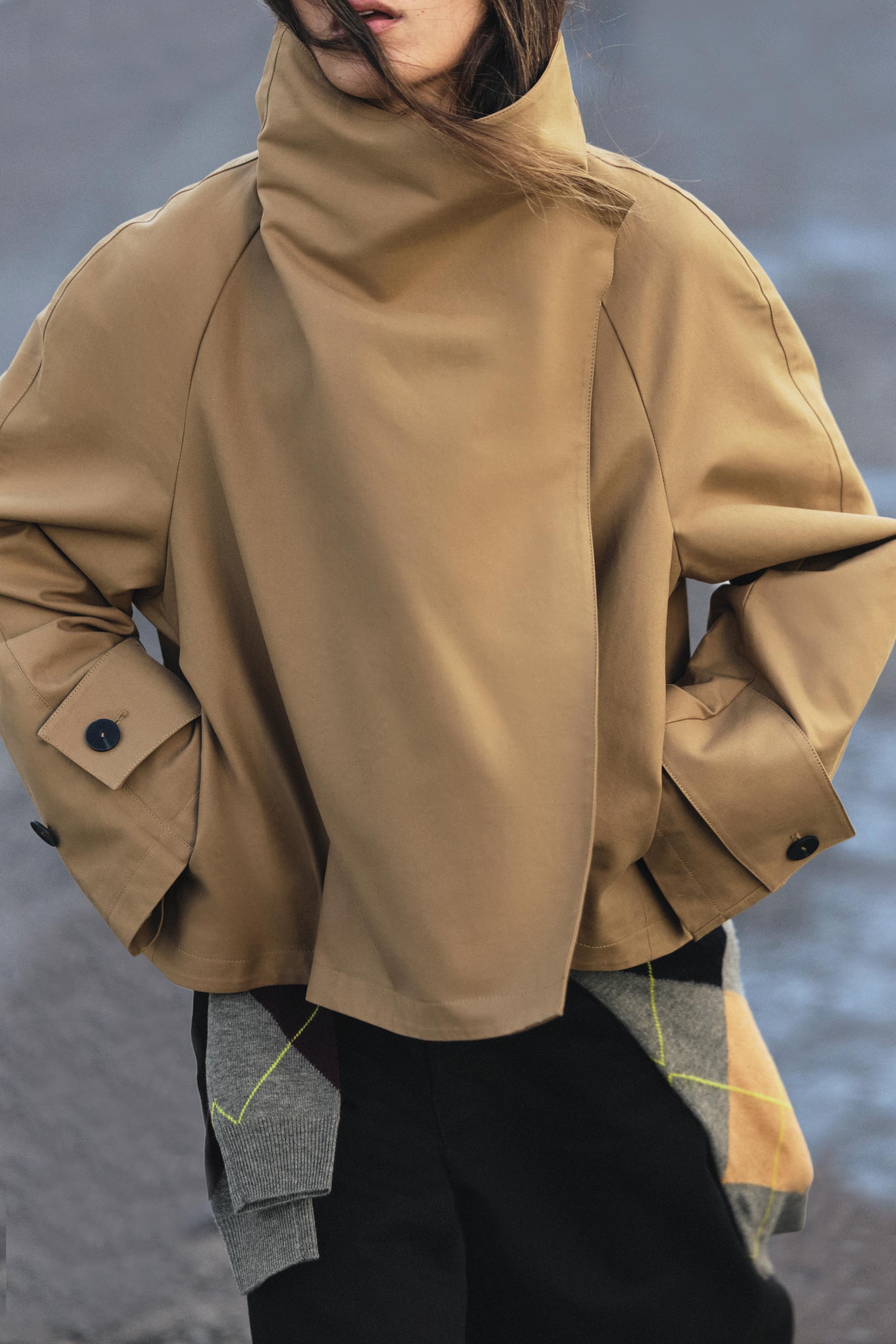 Zara ZW COLLECTION KISA DİK YAKALI TRENÇKOT görsel 4