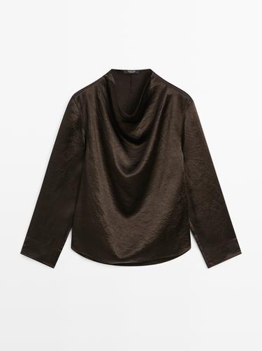 Blouse fluide à col drapé - Marron de Zara