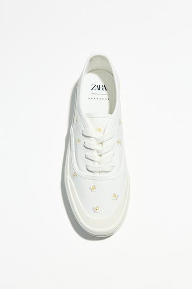 FLORAL EMBROIDERED TRAINERS - White by Zara