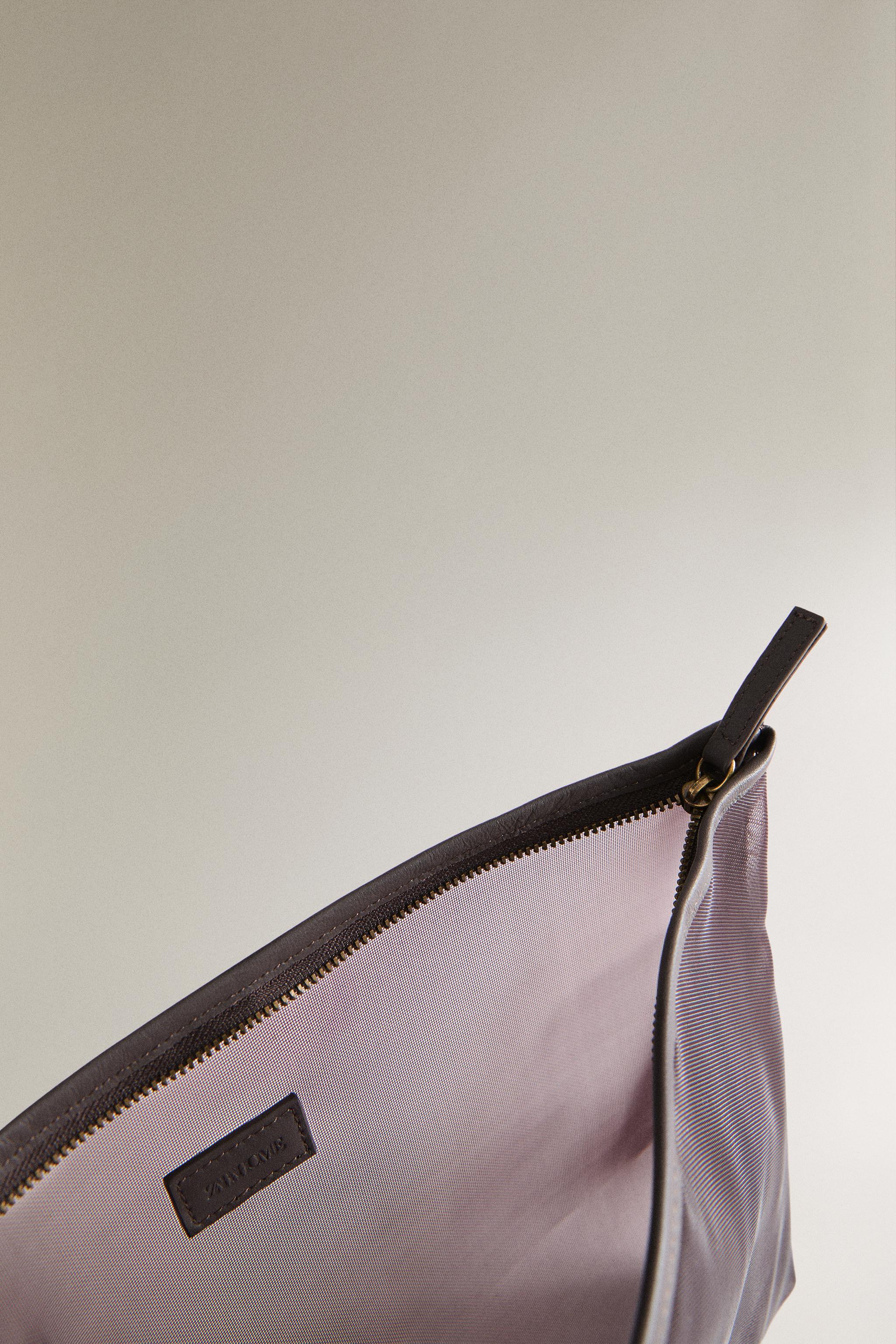 MEDIUM MESH MAKEUP BAG
