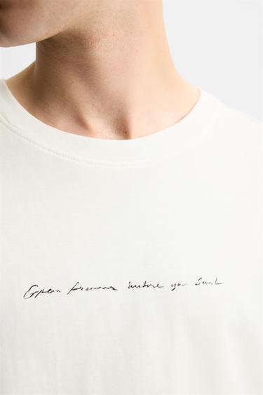 T-SHIRT À PIÈCE EN RELIEF - Blanc de Zara - Image 3