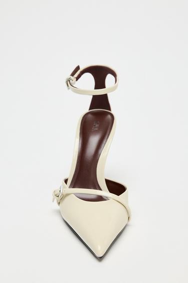 CHAUSSURES EFFET VERNI AVEC BRIDE - Blanc écru de Zara - Image 5