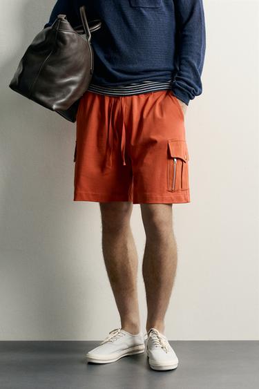 Zara REGULAR FIT CARGO SHORTS - Orange