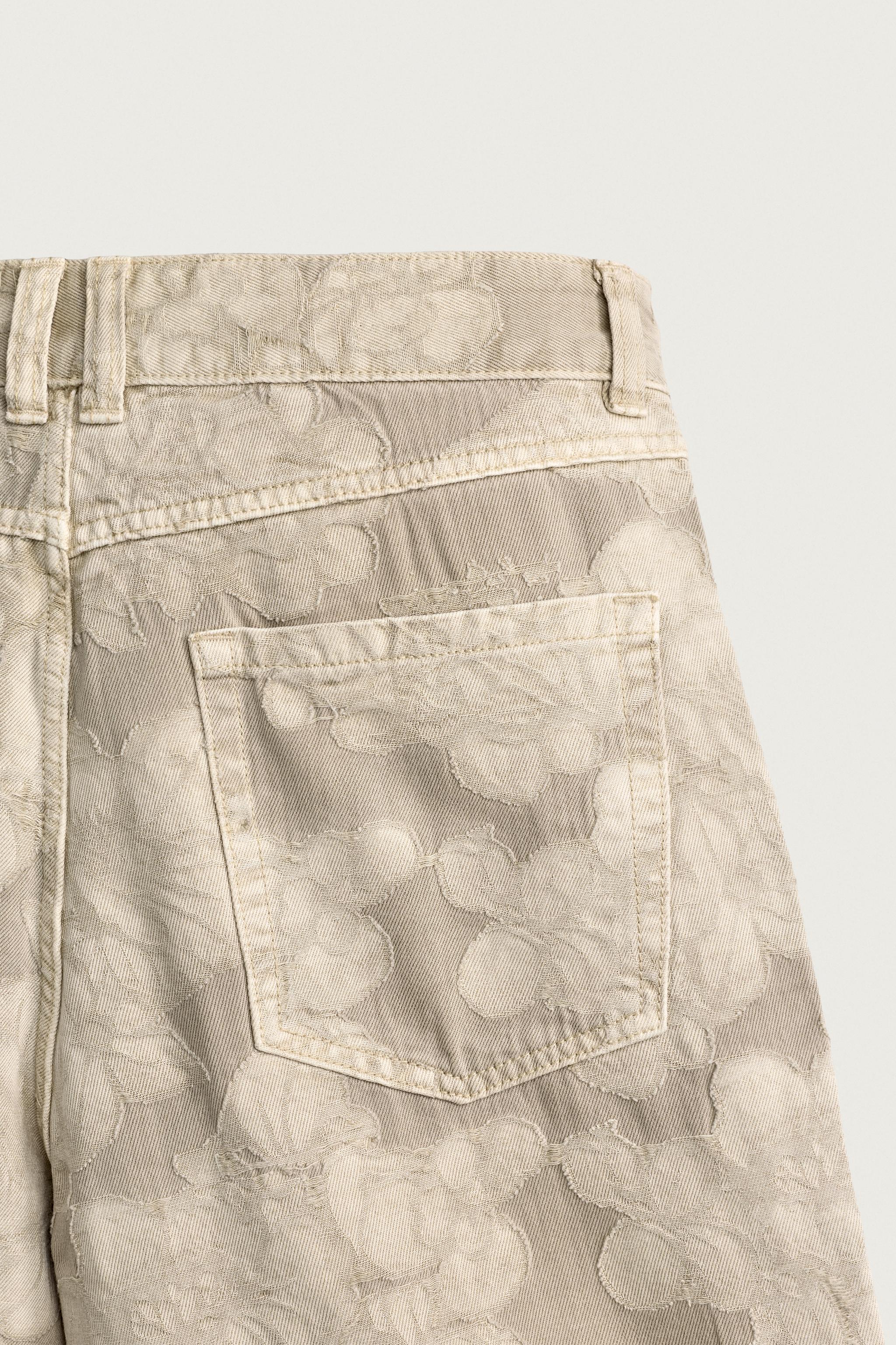 BAGGY FIT FLORAL JACQUARD SHORTS