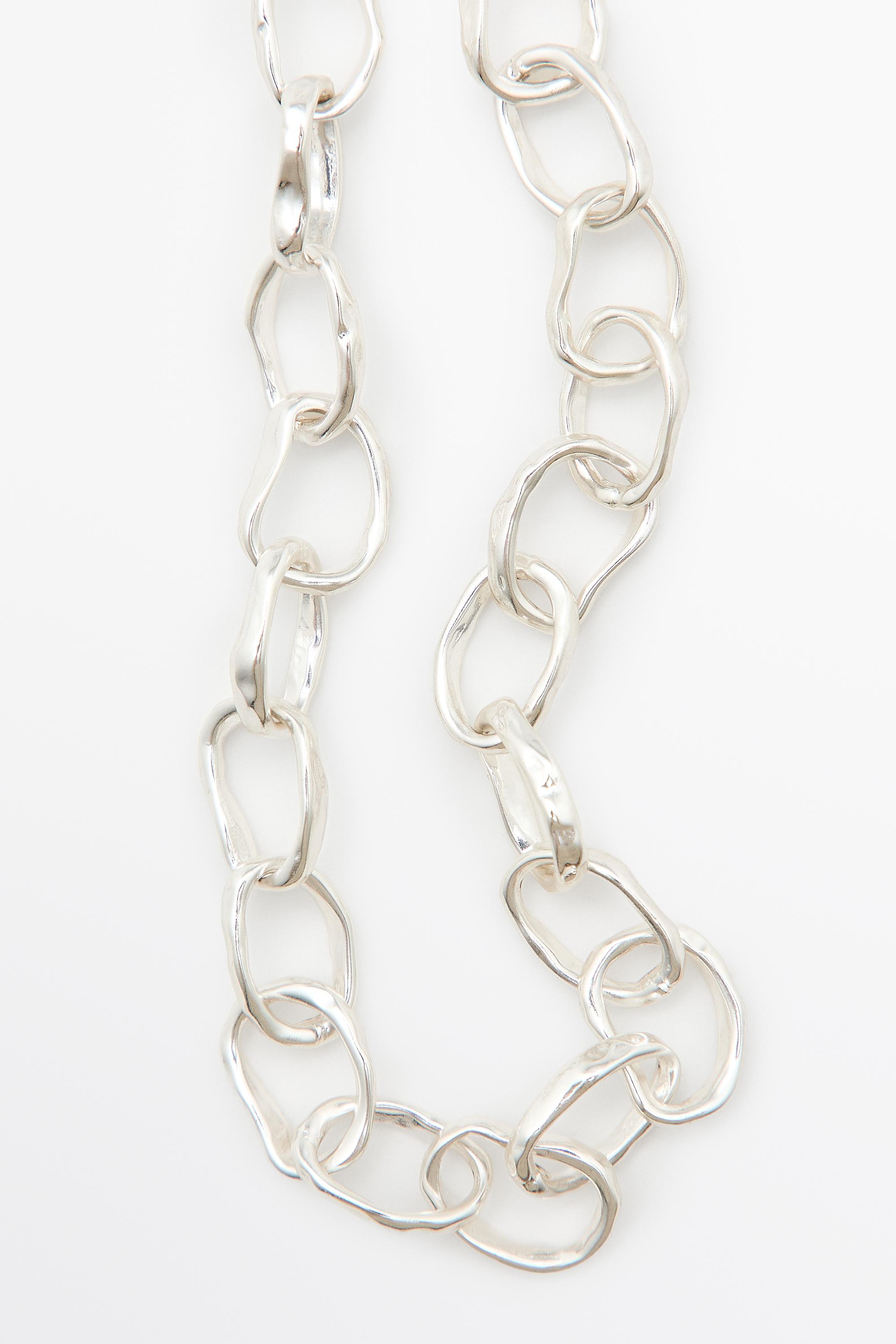 Fluid link necklace