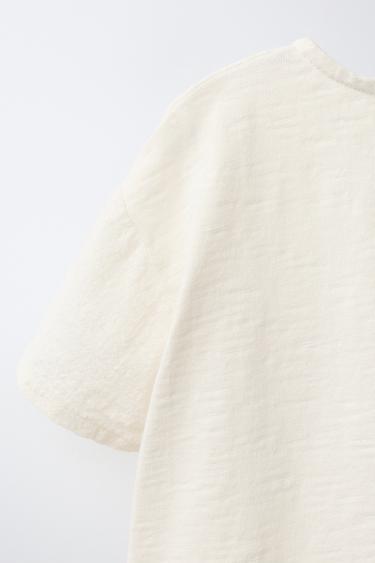 T-SHIRT EN MATIÈRES VARIÉES AVEC POCHE - Écru de Zara - Image 3