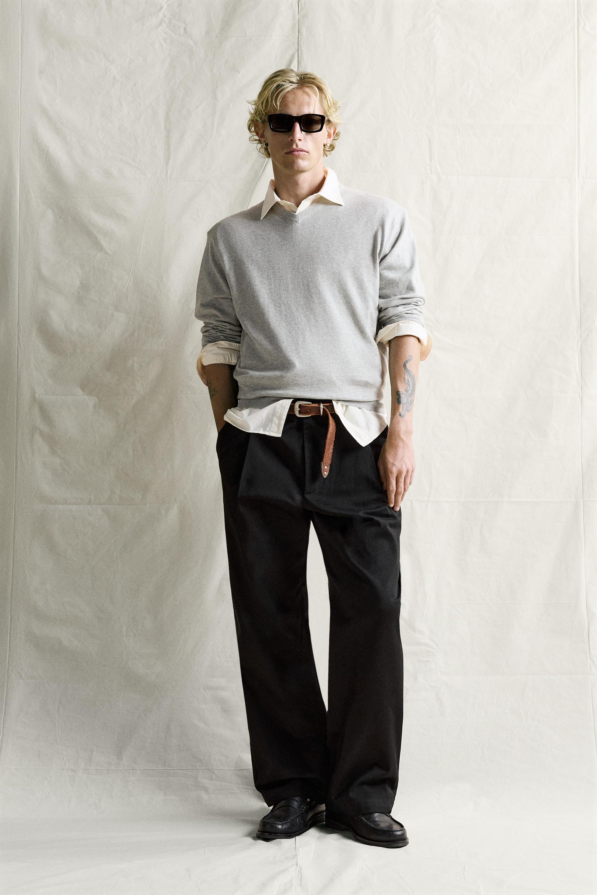 PULL REGULAR FIT À COL EN V